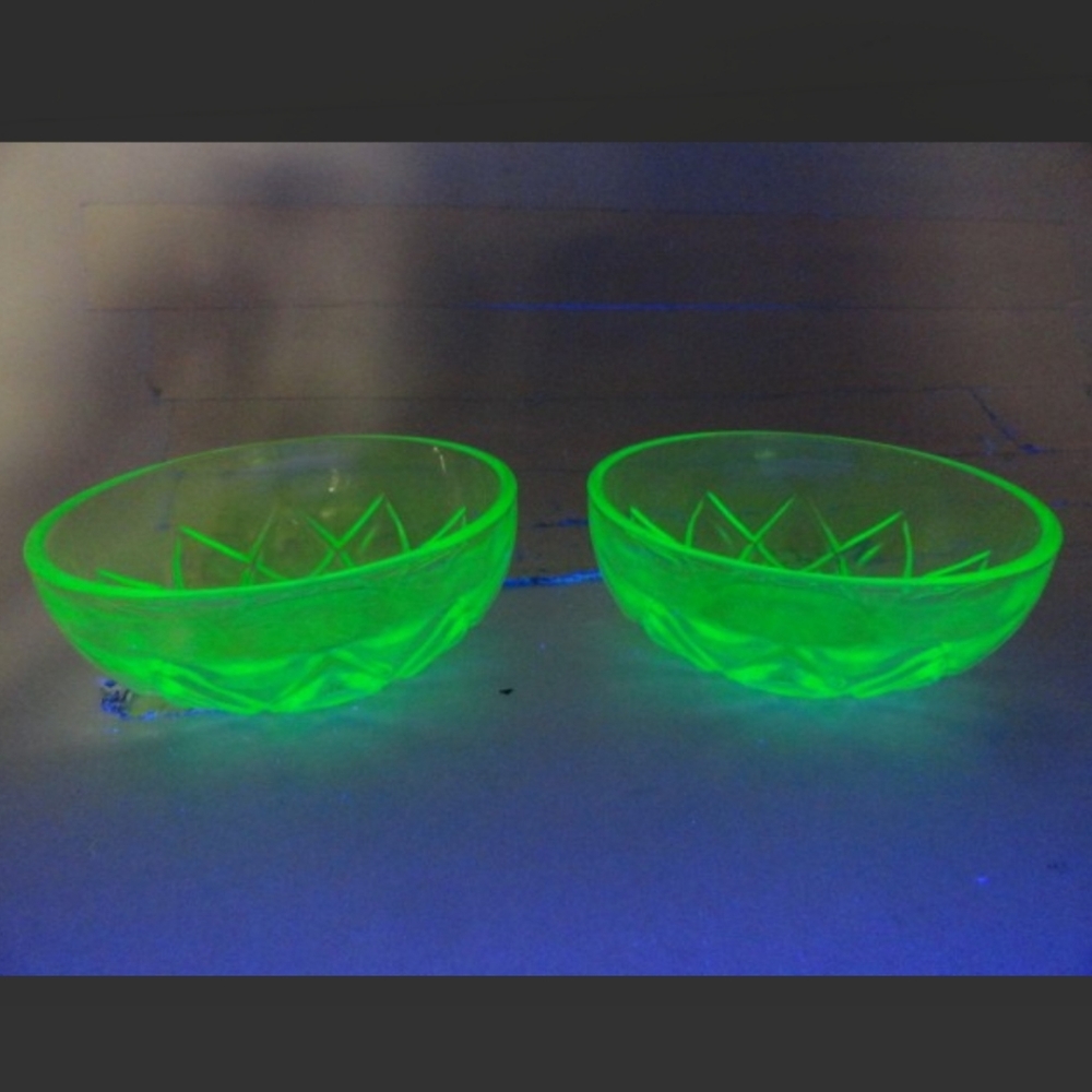 Vaseline Glass Small Bowls